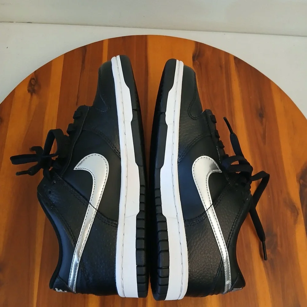 Nike see images